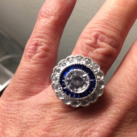 π Blue and white sapphire ring. - Picture 4 of 5
